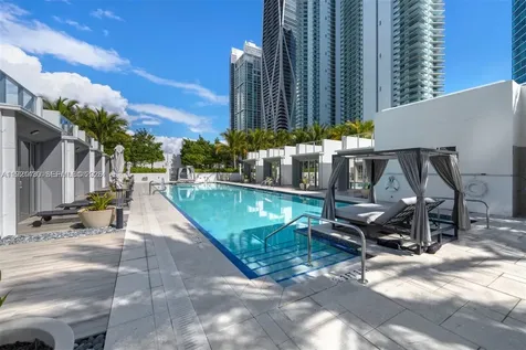 851 NE 1st Avenue Miami FL 33132