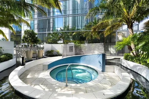 851 NE 1st Avenue Miami FL 33132