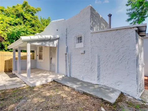 1845 NW 55th Street Miami FL 33142
