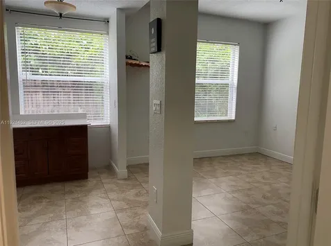 7880 SW 14th Terrace Miami FL 33144