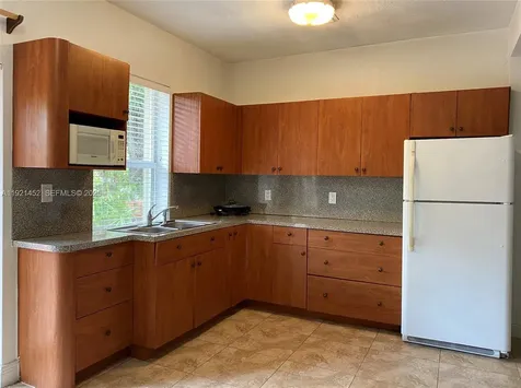 7880 SW 14th Terrace Miami FL 33144