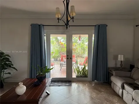 7880 SW 14th Terrace Miami FL 33144