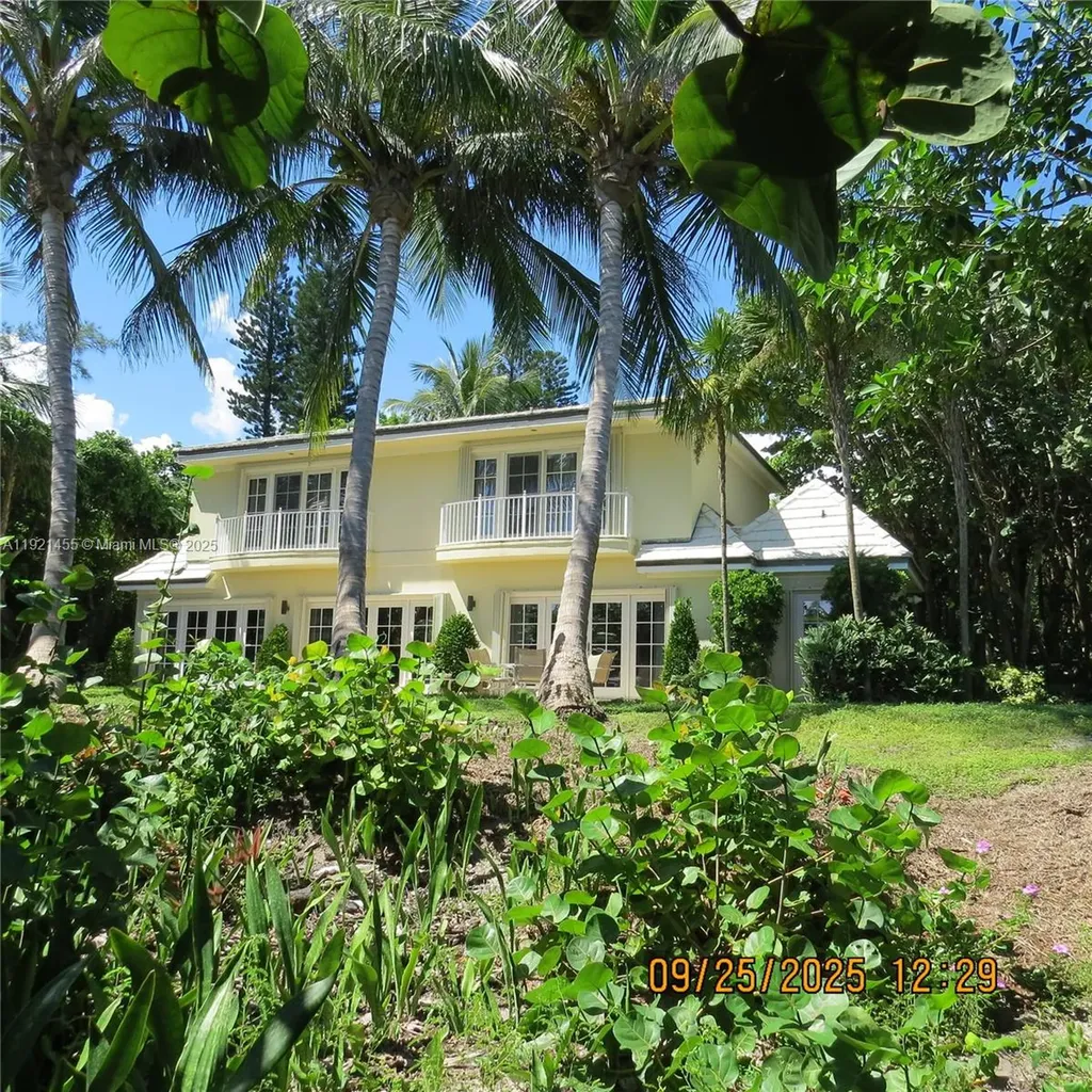 404 S Beach Road Jupiter Island FL 33455