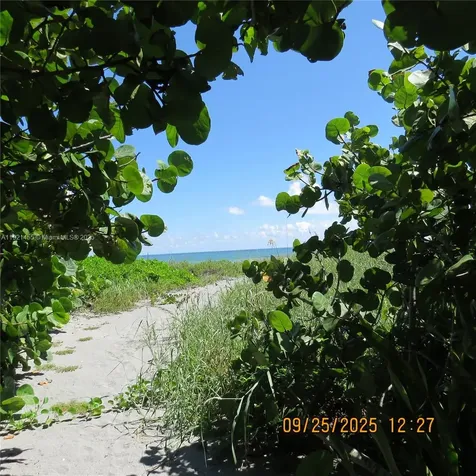 404 S Beach Road Jupiter Island FL 33455