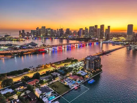 Miami FL 33139