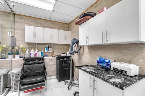 6761 W Flagler Street Miami FL 33144