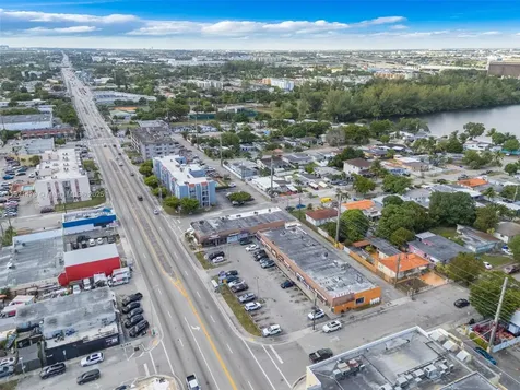 6761 W Flagler Street Miami FL 33144