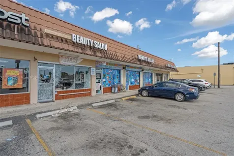 6761 W Flagler Street Miami FL 33144