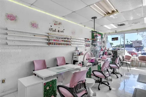 6761 W Flagler Street Miami FL 33144
