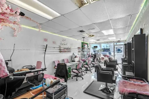 6761 W Flagler Street Miami FL 33144