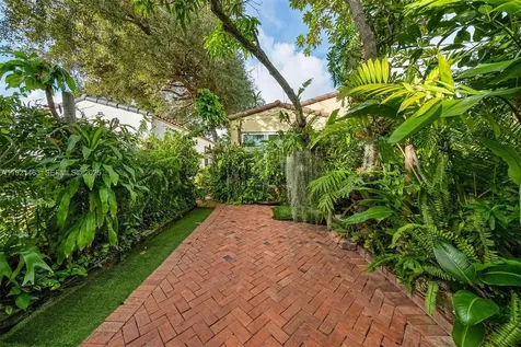 37 NE 44th Street Miami FL 33137