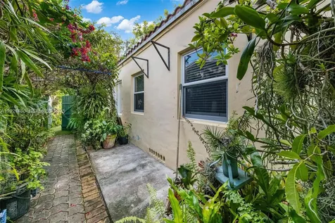 37 NE 44th Street Miami FL 33137