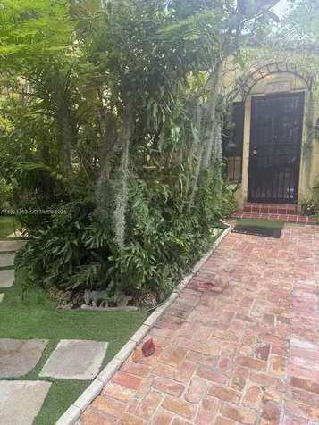 37 NE 44th Street Miami FL 33137