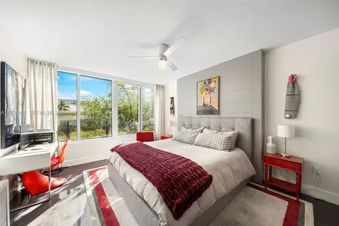 2155 Washington Court Miami Beach FL 33139