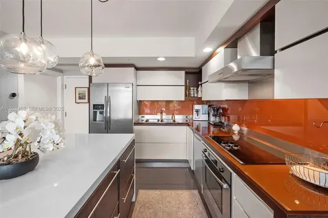2155 Washington Court Miami Beach FL 33139