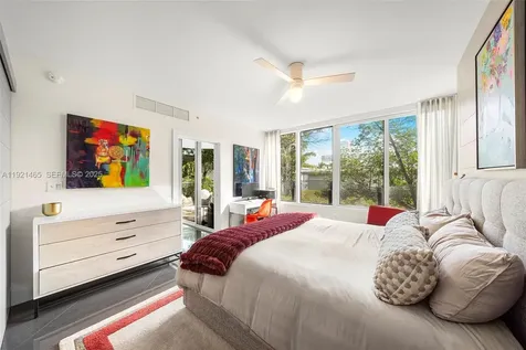 2155 Washington Court Miami Beach FL 33139