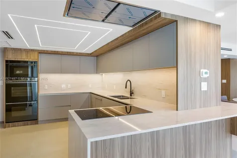 10155 Collins Avenue Bal Harbour FL 33154