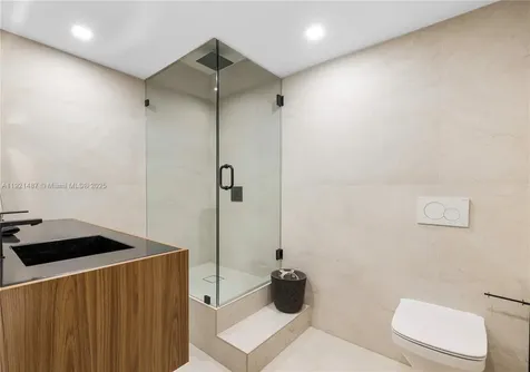 10155 Collins Avenue Bal Harbour FL 33154