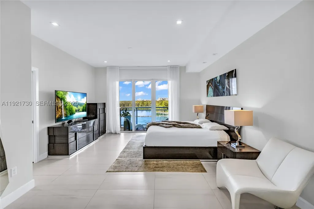 6100 N Ocean Drive Hollywood FL 33019