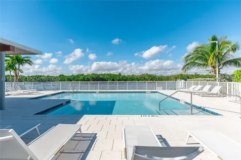 6100 N Ocean Drive Hollywood FL 33019