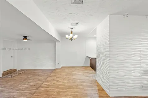 23 SW 8th Street Hallandale Beach FL 33009