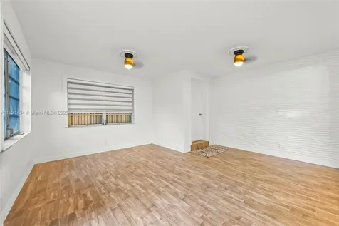 23 SW 8th Street Hallandale Beach FL 33009