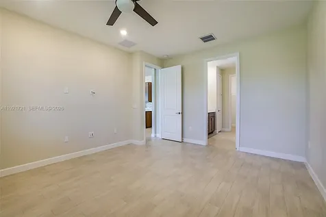 400 SE Mulberry Way Port Saint Lucie FL 34984