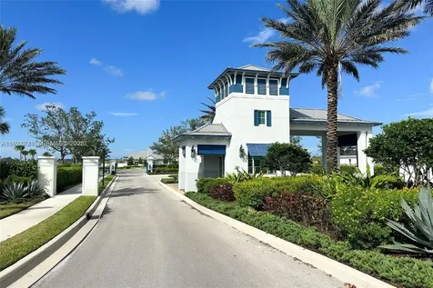 400 SE Mulberry Way Port Saint Lucie FL 34984