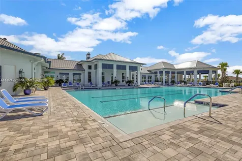 400 SE Mulberry Way Port Saint Lucie FL 34984