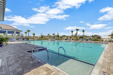 400 SE Mulberry Way Port Saint Lucie FL 34984