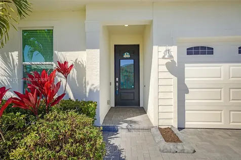 400 SE Mulberry Way Port Saint Lucie FL 34984