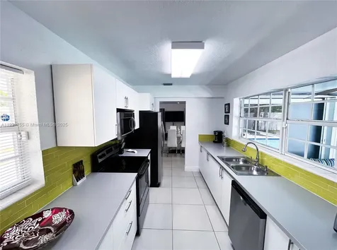 4420 NW 30th Court Lauderdale Lakes FL 33313