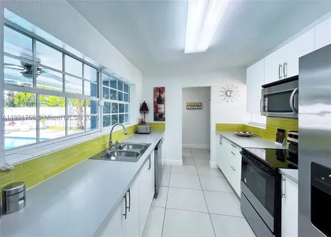 4420 NW 30th Court Lauderdale Lakes FL 33313