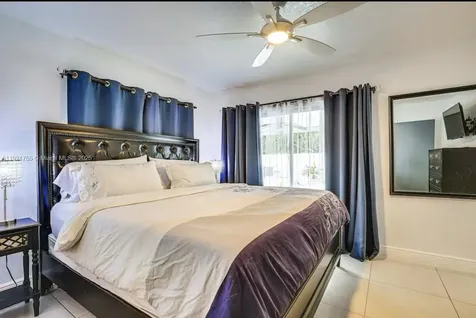 4420 NW 30th Court Lauderdale Lakes FL 33313