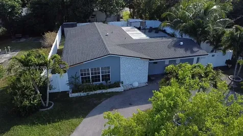 4420 NW 30th Court Lauderdale Lakes FL 33313