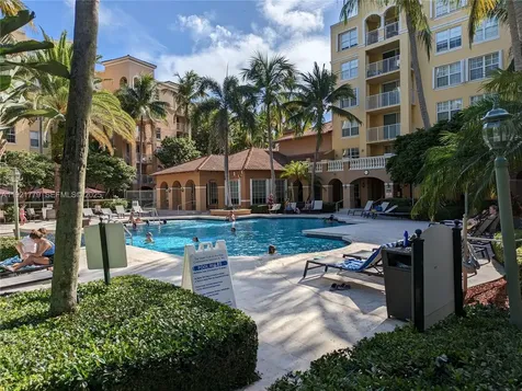 19901 E Country Club Drive Aventura FL 33180