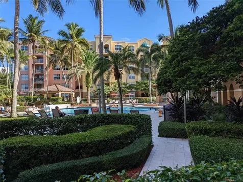 19901 E Country Club Drive Aventura FL 33180