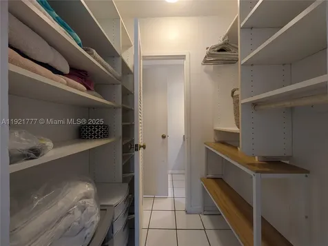 100 Lincoln Road Miami Beach FL 33139