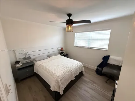 5424 Van Buren Street Hollywood FL 33021