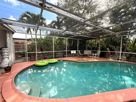 5424 Van Buren Street Hollywood FL 33021