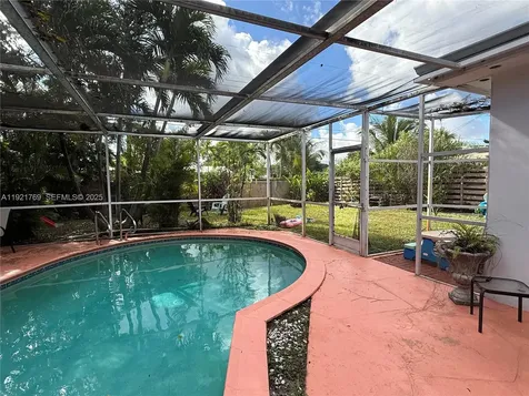 5424 Van Buren Street Hollywood FL 33021