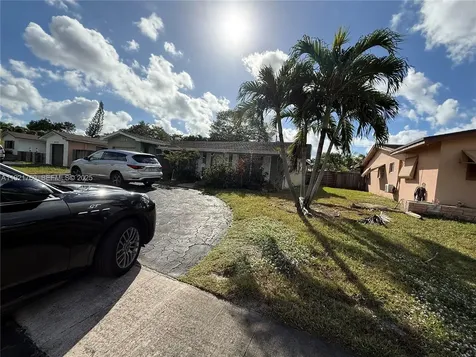 5424 Van Buren Street Hollywood FL 33021