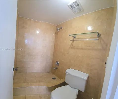 13707 Kendale Lakes Circle Miami FL 33183