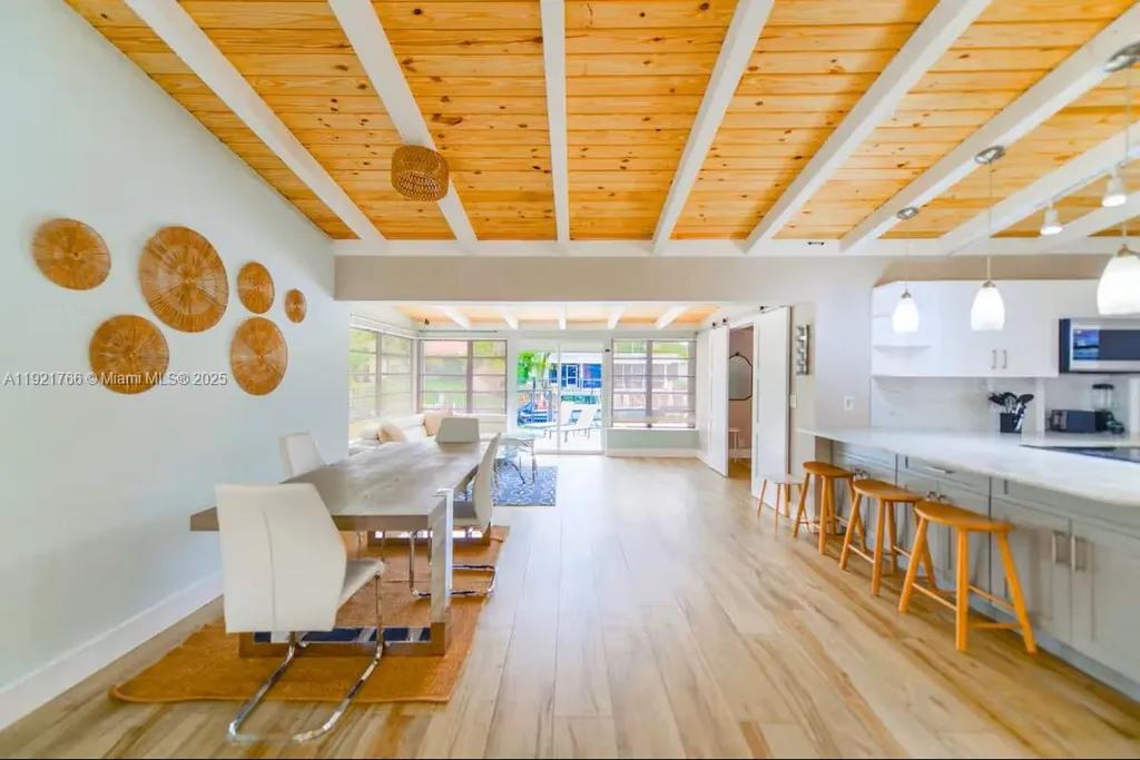 2443 Tortugas Lane Fort Lauderdale FL 33312