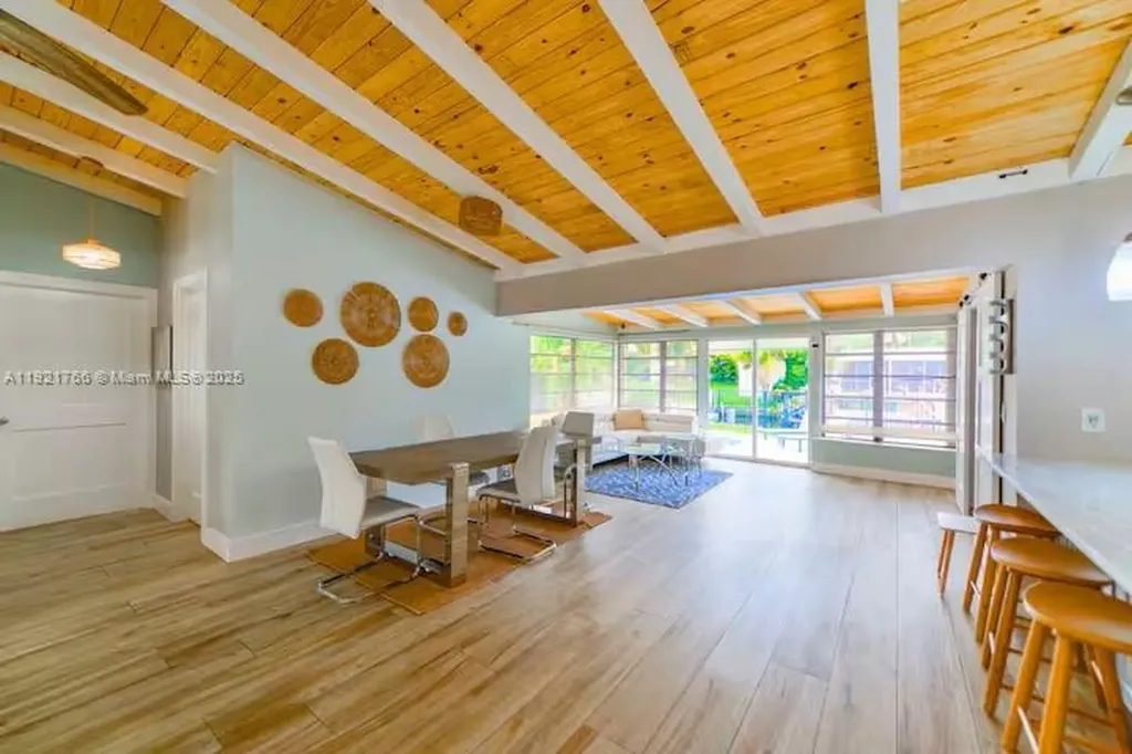 2443 Tortugas Lane Fort Lauderdale FL 33312