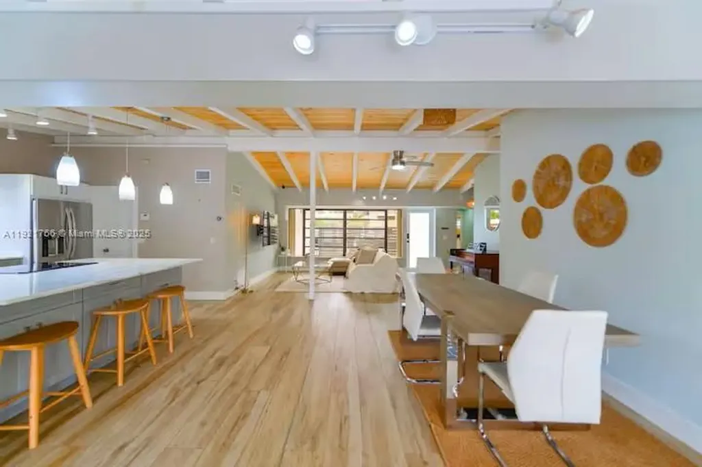 2443 Tortugas Lane Fort Lauderdale FL 33312