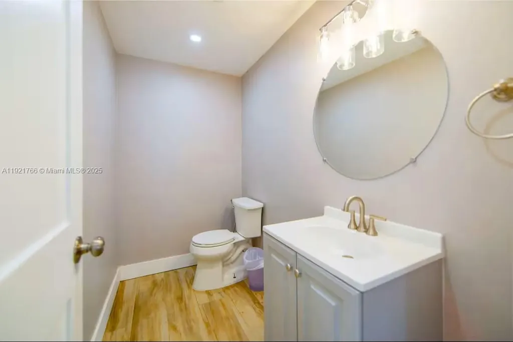 2443 Tortugas Lane Fort Lauderdale FL 33312