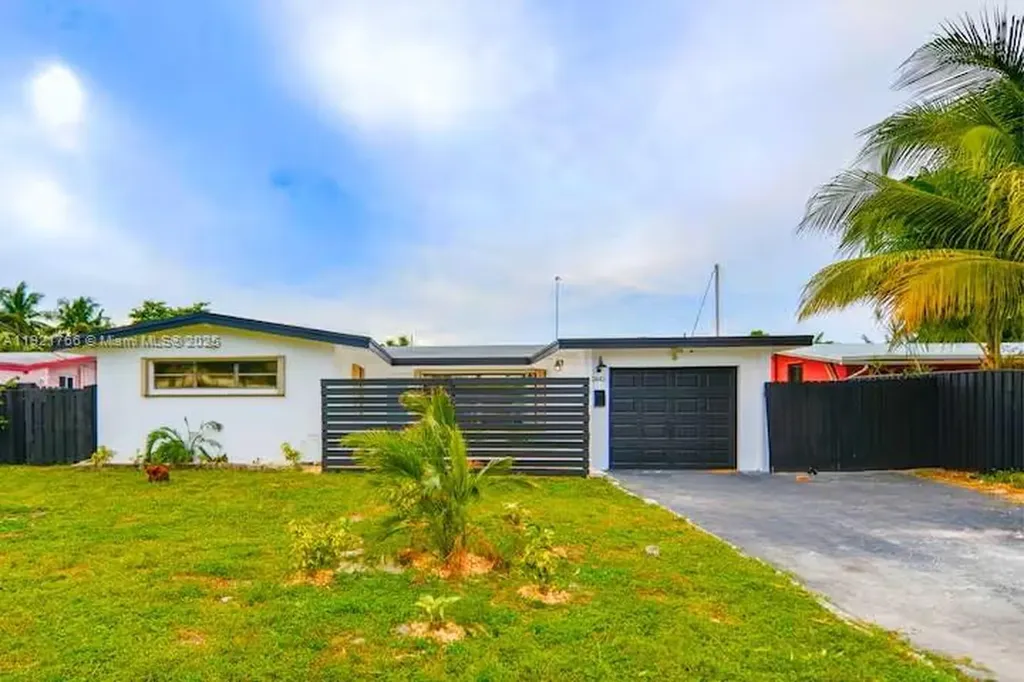 2443 Tortugas Lane Fort Lauderdale FL 33312