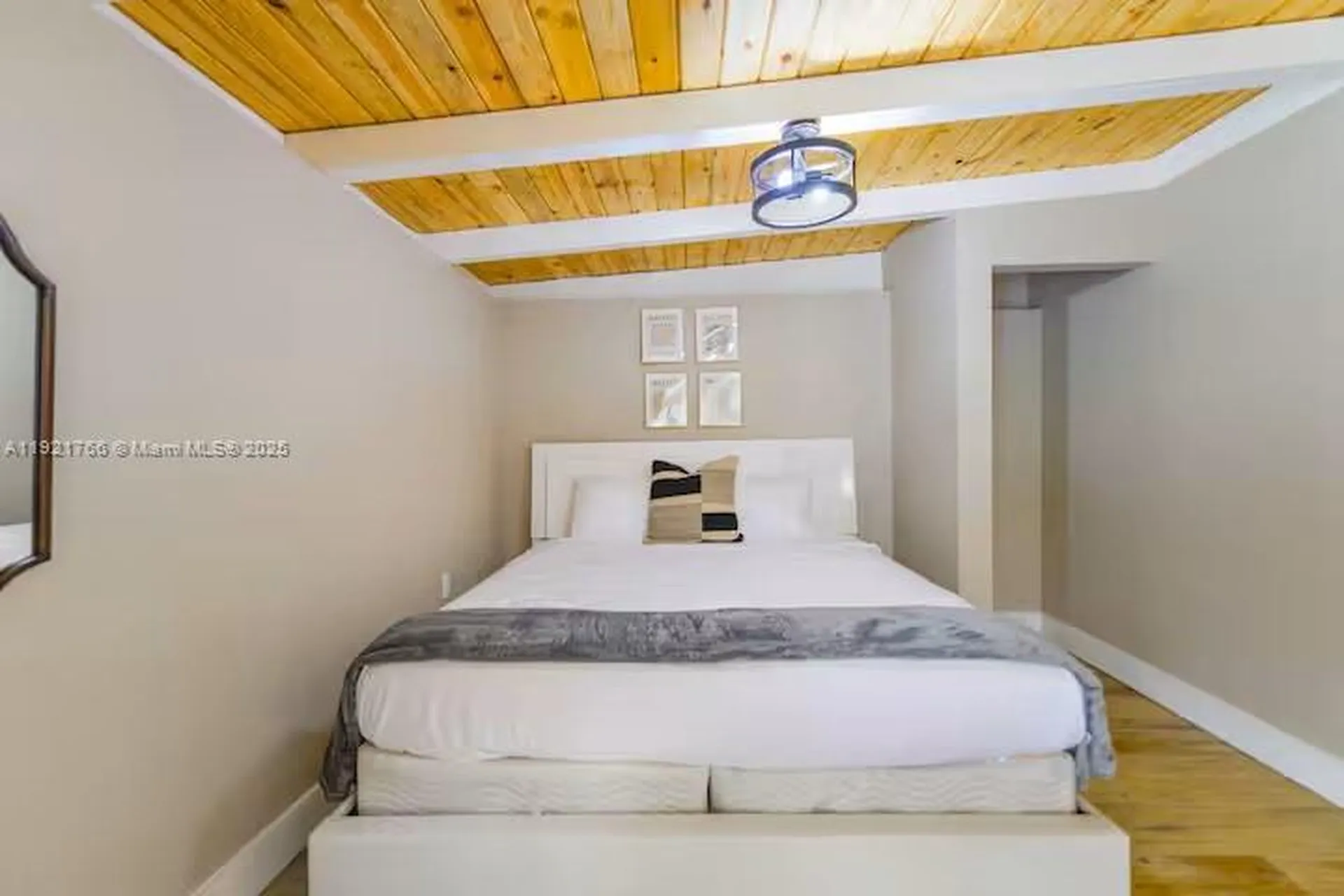 2443 Tortugas Lane Fort Lauderdale FL 33312