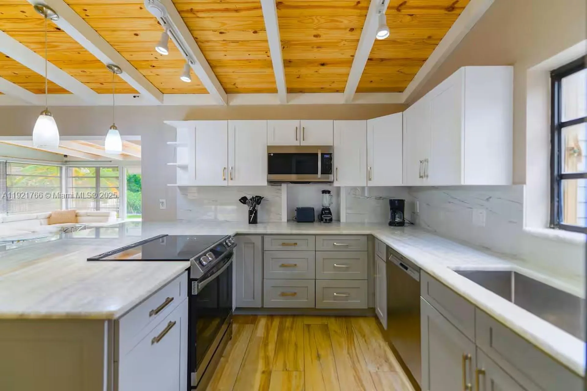 2443 Tortugas Lane Fort Lauderdale FL 33312